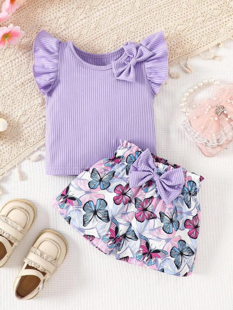 Top et short à motif papillons